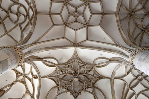 Cantilevered vault in the south aisle, St., Sankt, Saint