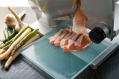 Slicing machine