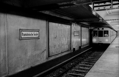 GDR, Berlin, 29.5.1990, U-Bahn station Französische Straße (U 6), 28 years ghost station...,