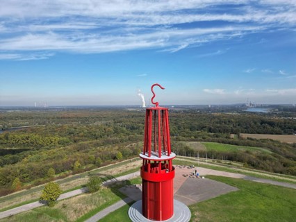The Rheinpreussen spoil tip is a landmark in the city of Moers, with a height 74 meters. It has a