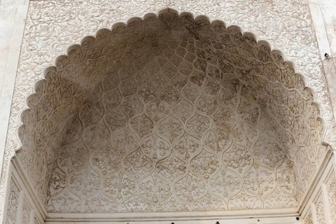 Tomb, Bibi Ka Maqbara in Aurangabad, Maharashtra, India, Asia, An ornate arch with detailed