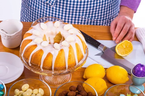 Cake glaze preparation