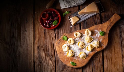 Delicious tortellini di formaggio with a cheese and pepper filling