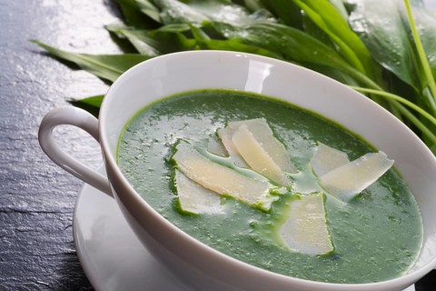 Wild garlic soup with Parmesan