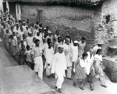 Mahatma Gandhi during his march through Bihar, India, March 1947 - MODEL RELEASE NOT AVAILABLE