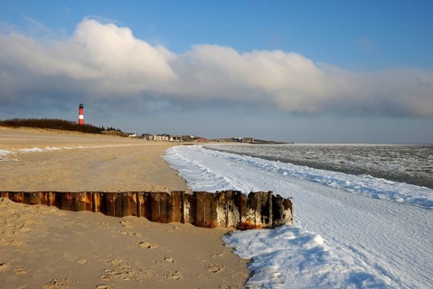 Frozen surf on the beach at Hörnum, Sylt, Schleswig-Holstein, Germany