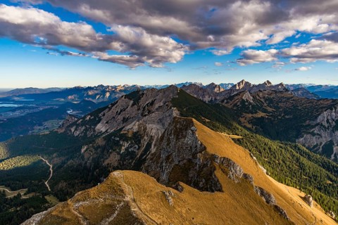Beautiful mountain tour to the Aggenstein at sunset in the Tannheimer Tal