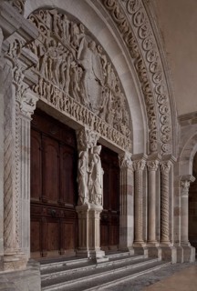 Autun, Cathedral St-Lazare, west vestibule with portal to the Last Judgement around 1135 by Master
