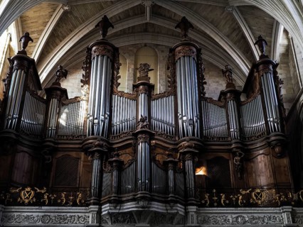 Organ in the Cathedral of St Andrew in Bordeaux