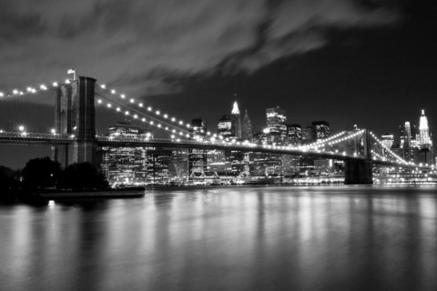 Brooklyn Bridge in black and white. Night scene
