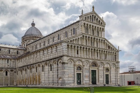 Medieval cathedral of the Archdiocese of Pisa, entitled to Santa Maria Assunta. Its construction