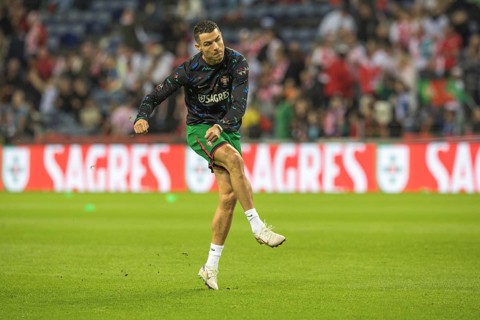 Football match, Cristiano RONALDO CR7 Portugal warming up in front of the match with left foot shot