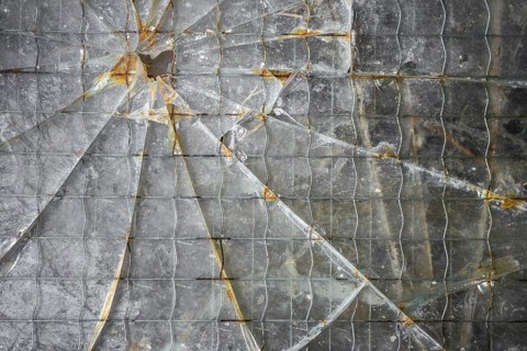 Obvious damage to a reinforced glass