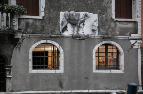 Italy Venice Palazzo Mastelli -439 early Gothic built in the 14th century above the plinth on the