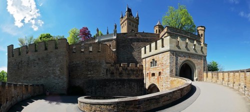 The driveway to Hohenzollern Castle, which allowed for easy defence and is unique. Several gate