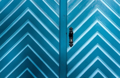 Blue door, Welfenschloss castle, Hannoversch Münden, Lower Saxony, Germany