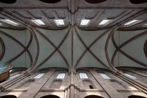 Worms, St Peter's Cathedral, nave, view into the vault