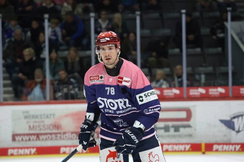 Will Weber (SERC Wild Wings) at the DEL match 24-25, Sptg. 5: Schwenninger Wild Wings vs ERC