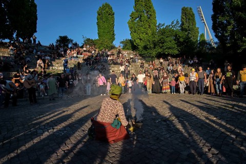 Germany, Berlin, 30.04.2025, Peaceful Walpurgis in Mauerpark, Amphitheatre, Preparation Peace