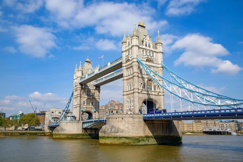 Tower Bridge crossing the River Thames in London, United Kingdom