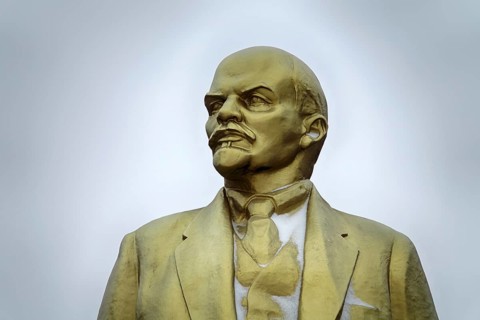 Bronze monument of Lenin. Monuments of the Soviet era