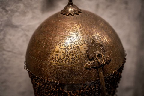 Persian helmet with engraved elephant scene, 16th century, Álava Armory Museum, Vitoria, Basque
