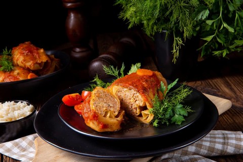 Roast cabbage rolls with rice and minced meat according to grandma's recipe