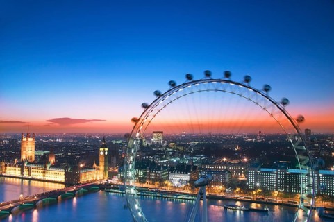 Houses of Parliament and London Eye at dusk