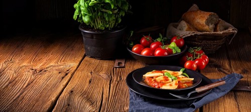 Rustic Delicious Pasta - Ravioli in tomato sauce with basil