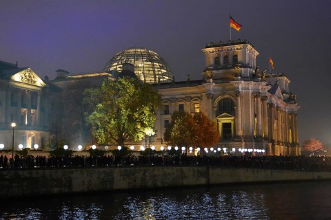 String of lights along the former Berlin Wall