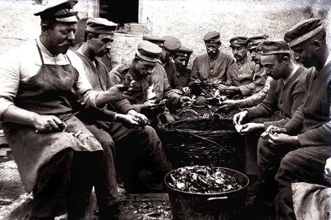 German soldiers on kitchen duty. First World War, France. German soldiers during kitchen duty.