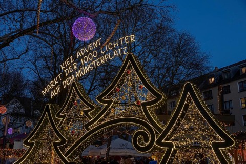 Christmas market Kiez Advent, market of 1000 lights on Münsterplatz, Düsseldorf, North