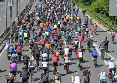 ADFC bicycle rally 2025, cyclists on the A 100 motorway near Wilmersdorf, Berlin, Germany