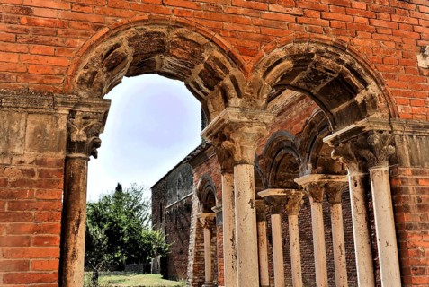 Church ruins of the Cistercian Abbey of San Galgano, Abbazia San Galgano, Gothic, Chiusdino,