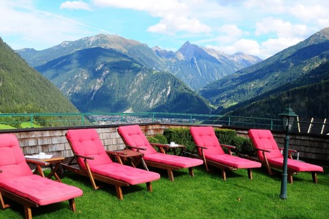 Relax area in the garden of the Sporthotel Stock in Finkenberg, Zillertal