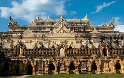 The Maha Aung Mye Bonzan Monastery was built in 1822 by Nanmadaw Me Nu, the first queen of King