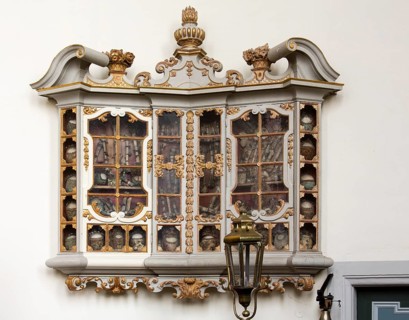 Reliquaries in the choir, St., Saint, Saint