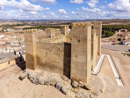 Sadaba Castle, 12th to 13th century, Sadaba, Cinco Villas, Aragon, Spain