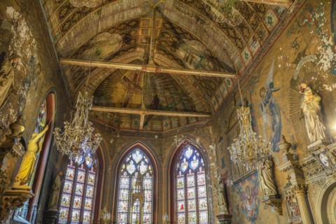 Chapel with painted wooden ceiling, monastery of the former Saint-Francois-et-Sainte-Claire