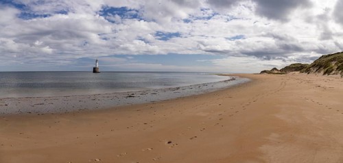 Lighthouse in the sea, Rattray Head Lighthouse, Peterhead, Aberdeenshire, Scotland, Great Britain