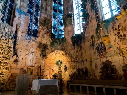 Spain, Majorca, Palma. La Seu Cathedral as a tourist attraction in the city centre. Austria