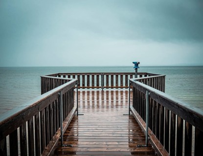 Viewpoint by the lake
