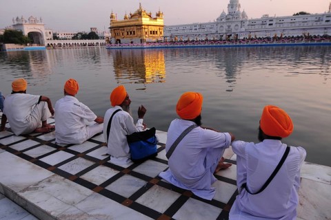 Golden temple, amritsar, punjab, india, asia