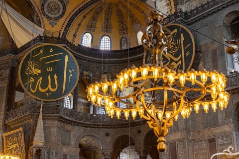 A picture of the colorful and gorgeous interior of the Hagia Sophia, in Istanbul