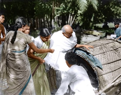 Mahatma Gandhi visiting village after Hindu Muslim riots, East Bengal, India, Asia, November 1946