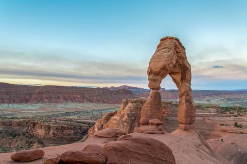 Sunrise over Delicate Arch in the Arches National Park, USA