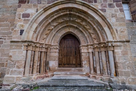 Romanic Church of Santa María La Real, Las Henestrosas de las Quintanillas, municipality of