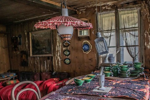 Impressions from the parlour, living room in a lost place, approx. 300 year old farmhouse that has
