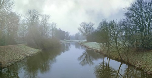 Fog and mist at dusk along the River Nidda in Frankfurt, Frankfurt am Main, Germany