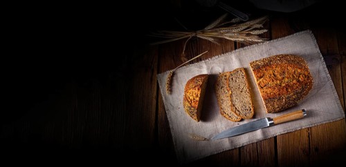 Linseed bread with a poppy seed and sesame mixture